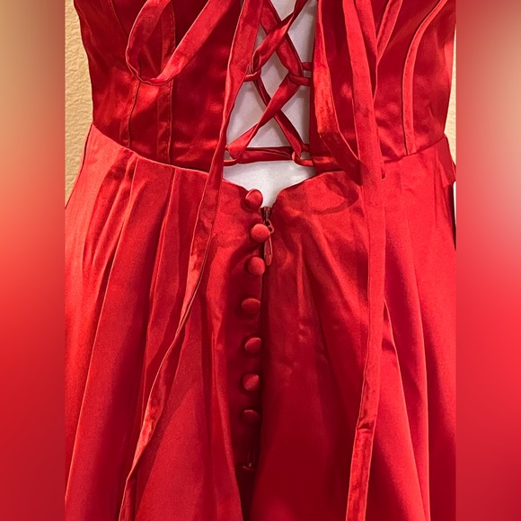 Bridesmaids/ Prom/ Formal long dress. Red satin strapless, side slit, bra cups 6 - Picture 7 of 16
